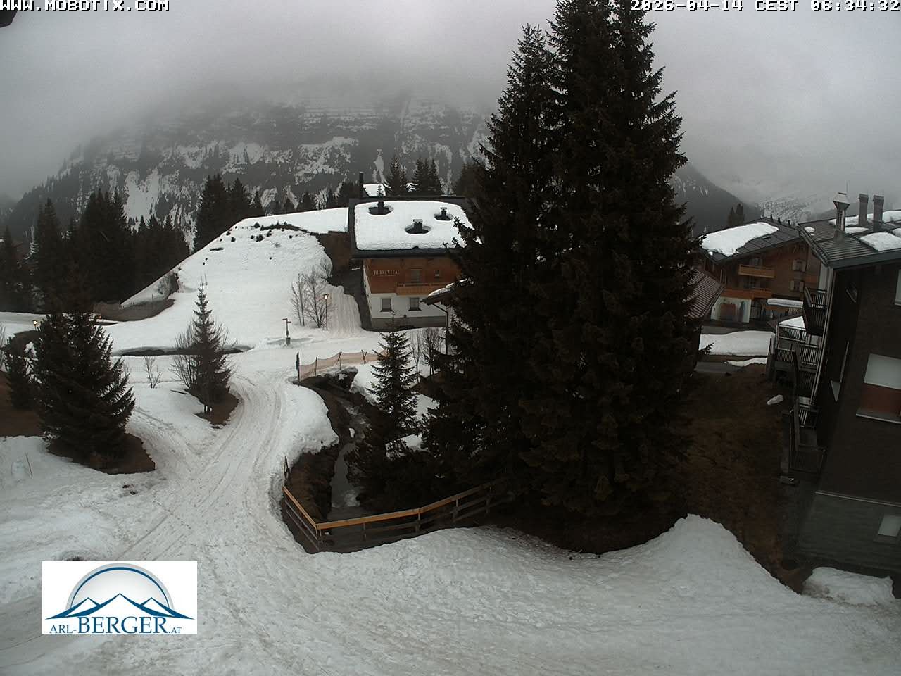 Archiv Foto Webcam Oberlech: Pension Berger