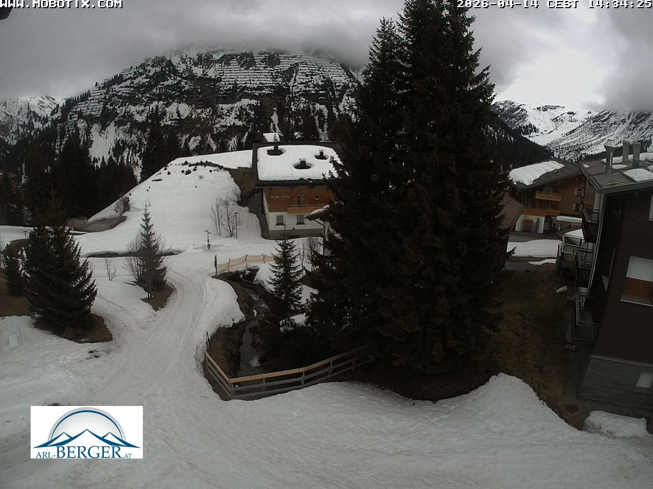 Archiv Foto Webcam Oberlech: Pension Berger