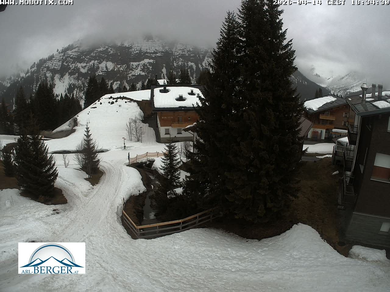 Archiv Foto Webcam Oberlech: Pension Berger