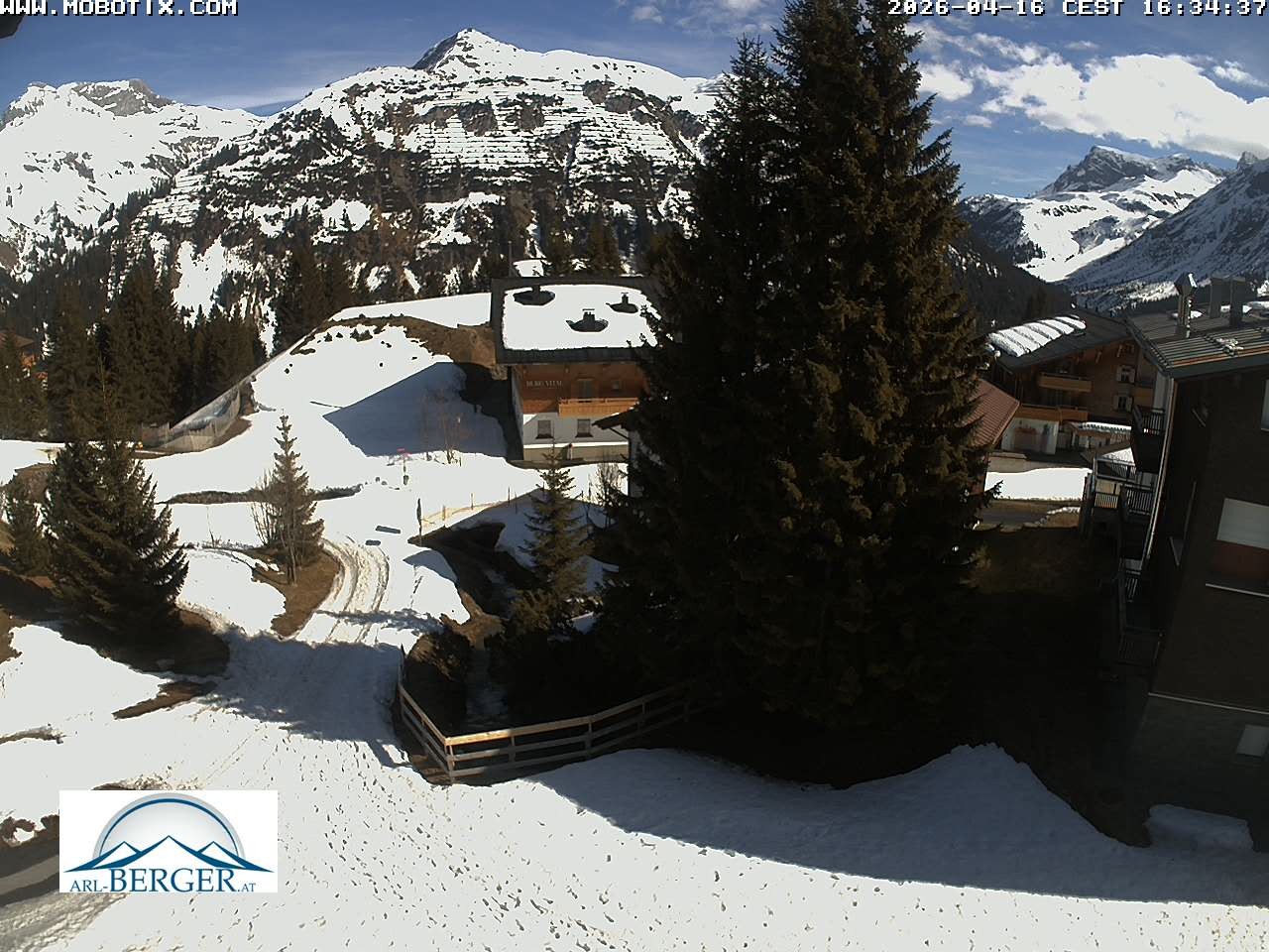 Archiv Foto Webcam Oberlech: Pension Berger