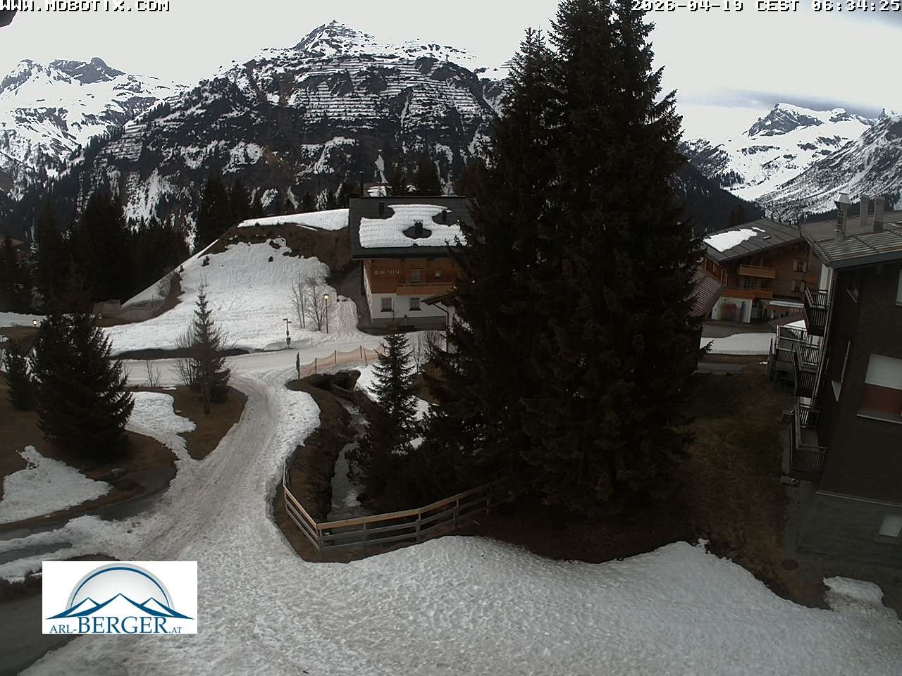 Archiv Foto Webcam Oberlech: Pension Berger