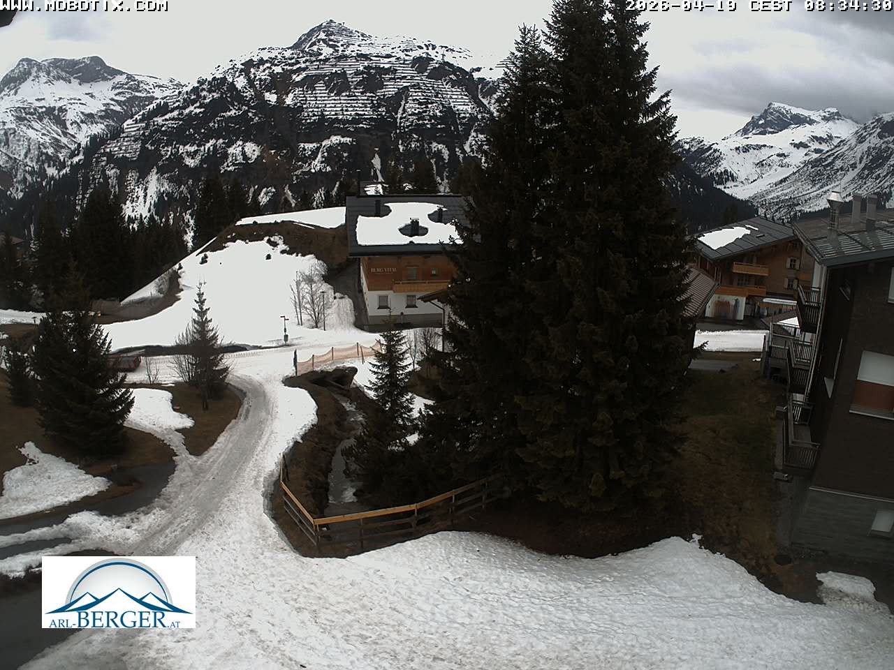 Archiv Foto Webcam Oberlech: Pension Berger