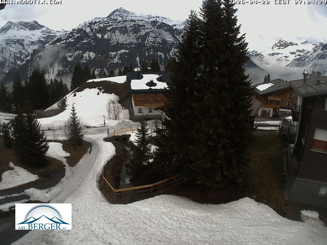 Archiv Foto Webcam Oberlech: Pension Berger