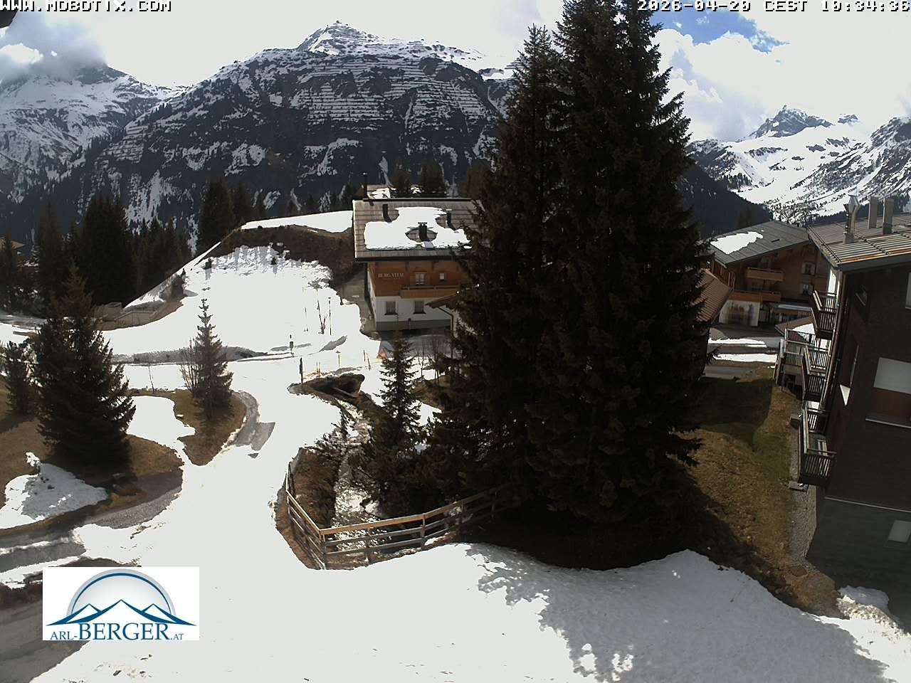 Archiv Foto Webcam Oberlech: Pension Berger