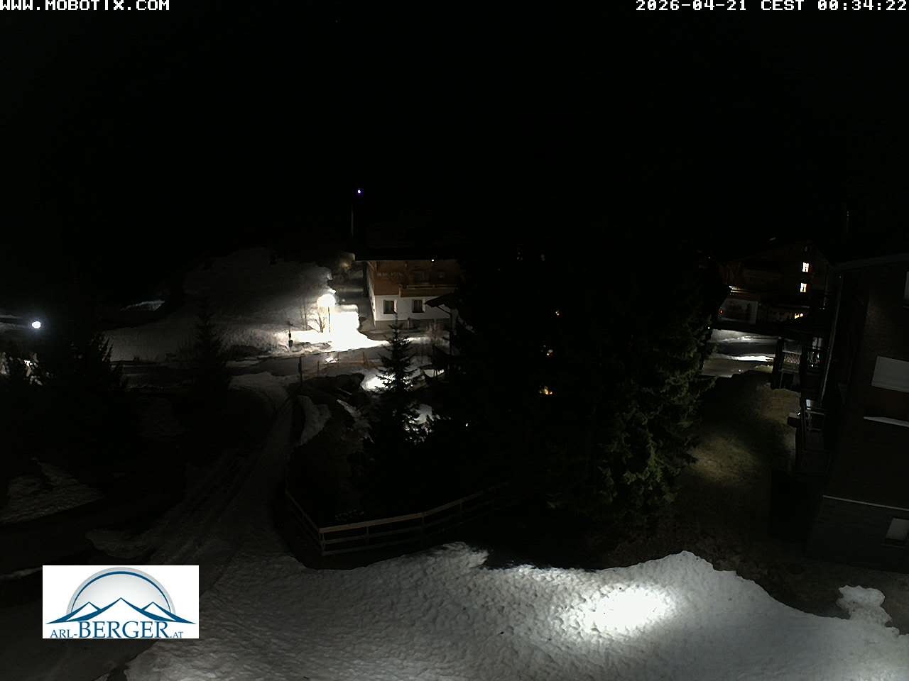 Archived image Webcam Oberlech: guest house Berger