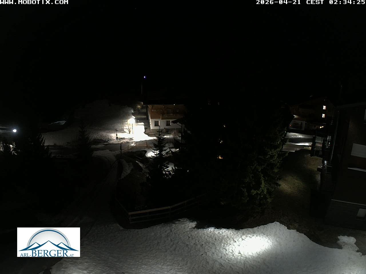 Archived image Webcam Oberlech: guest house Berger