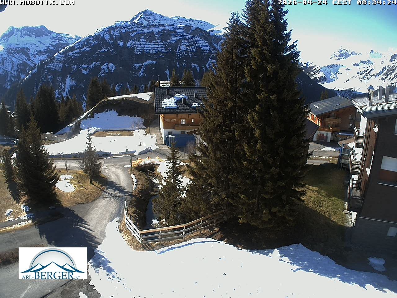 Archiv Foto Webcam Oberlech: Pension Berger