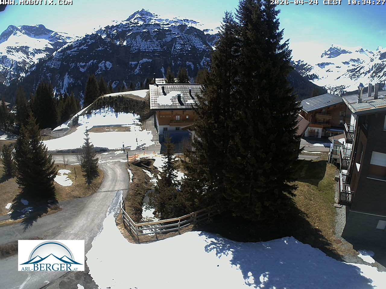 Archiv Foto Webcam Oberlech: Pension Berger