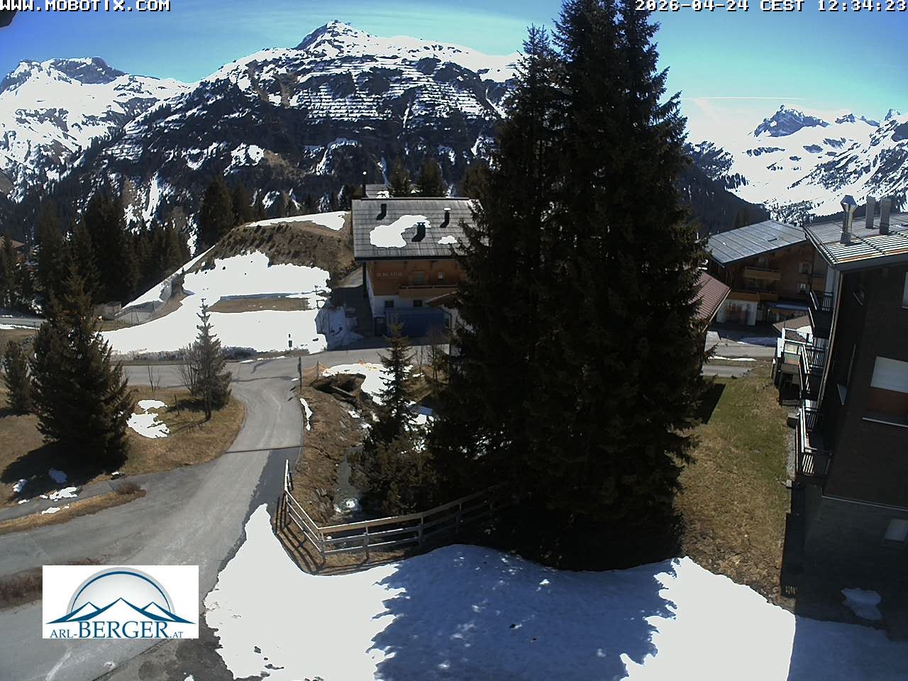 Archiv Foto Webcam Oberlech: Pension Berger