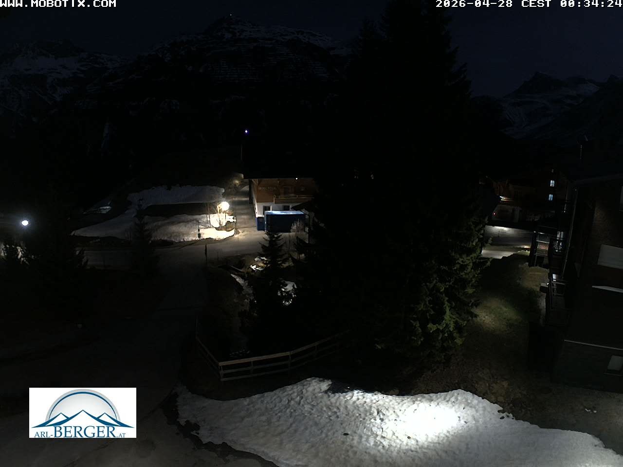 Archived image Webcam Oberlech: guest house Berger