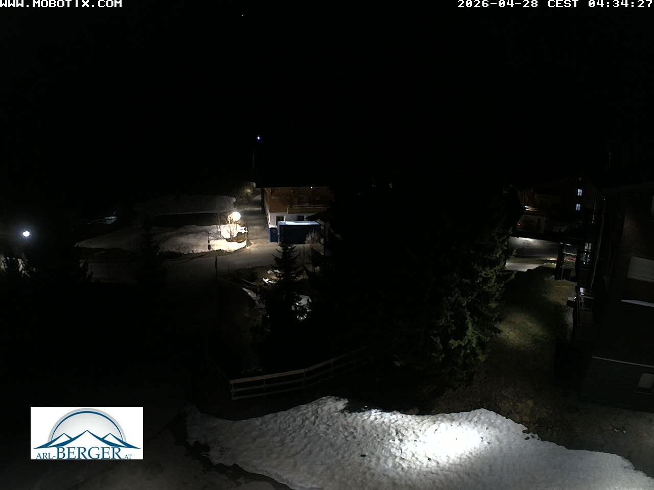 Archived image Webcam Oberlech: guest house Berger