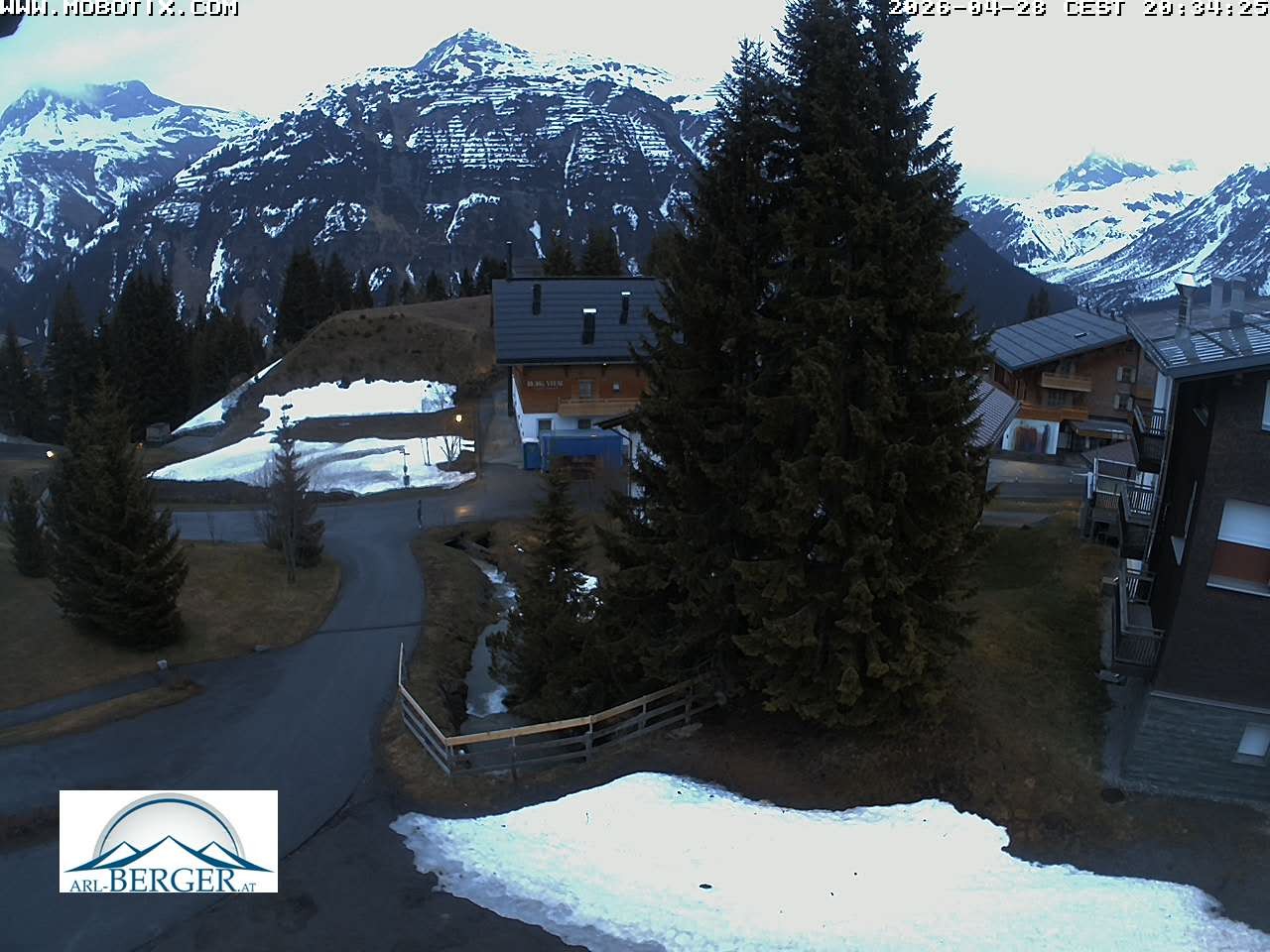 Archiv Foto Webcam Oberlech: Pension Berger