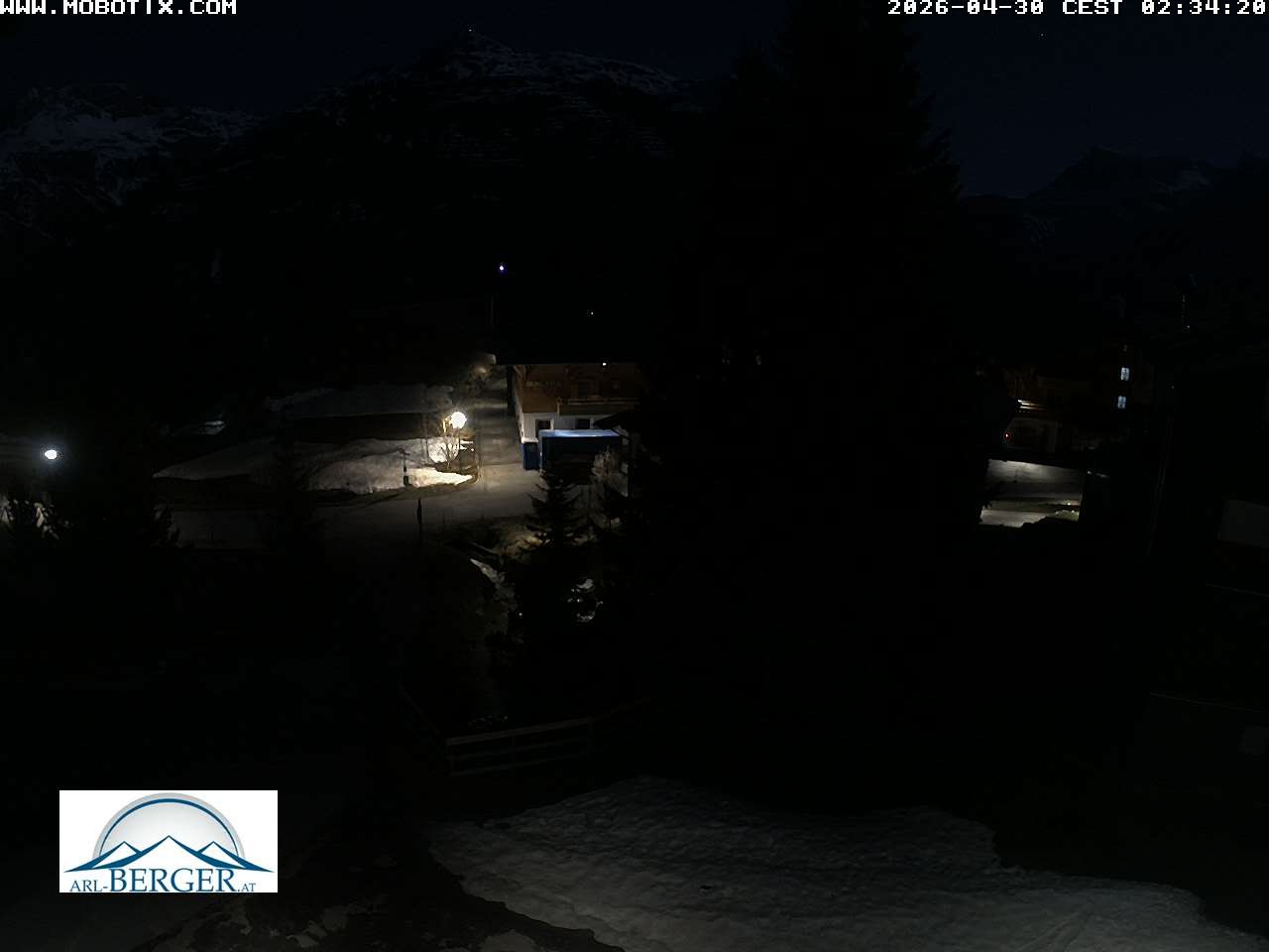 Archived image Webcam Oberlech: guest house Berger