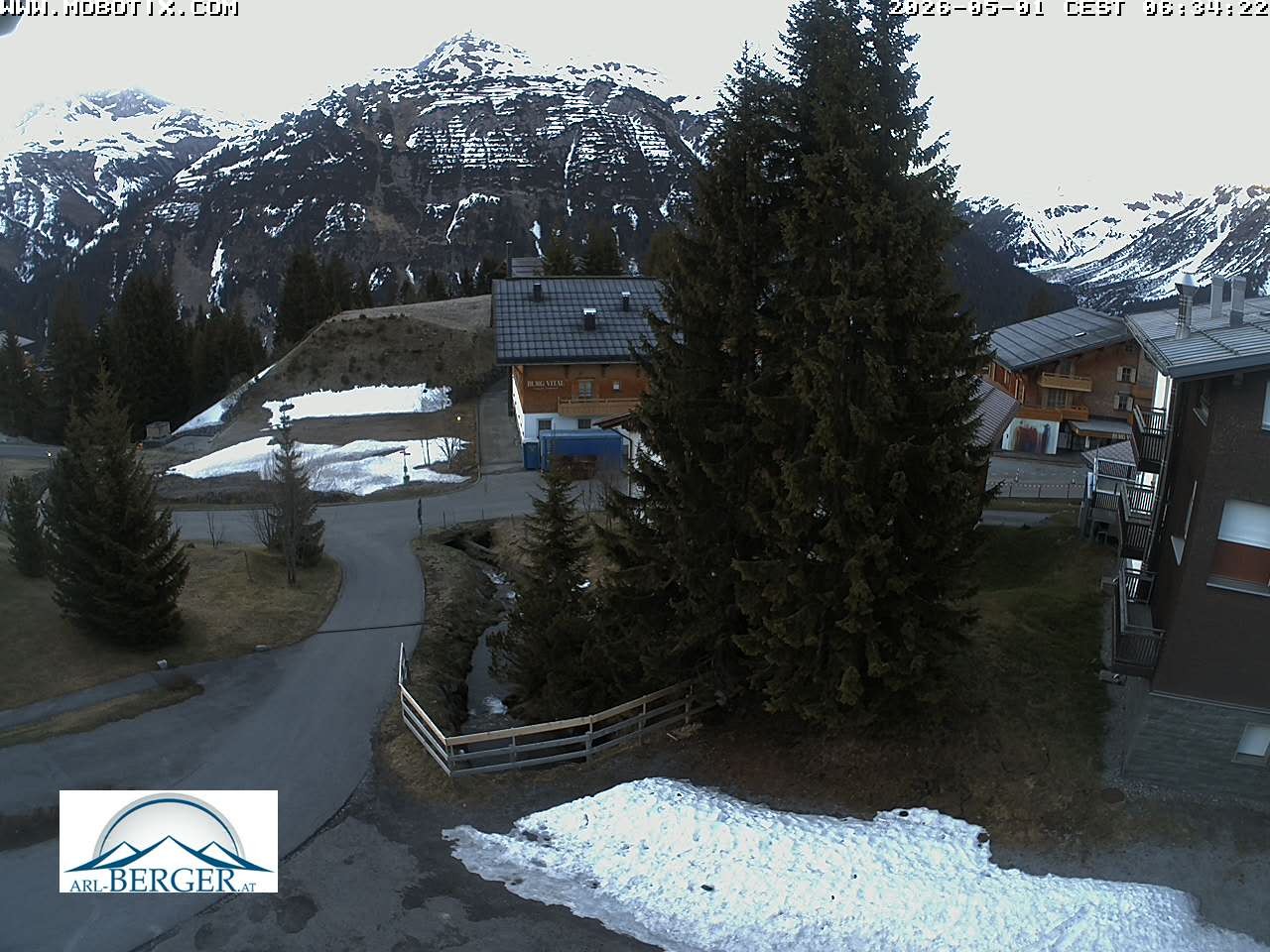 Archiv Foto Webcam Oberlech: Pension Berger