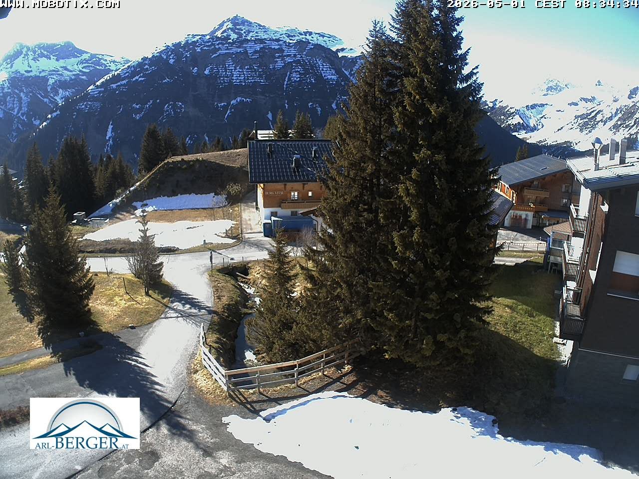 Archiv Foto Webcam Oberlech: Pension Berger