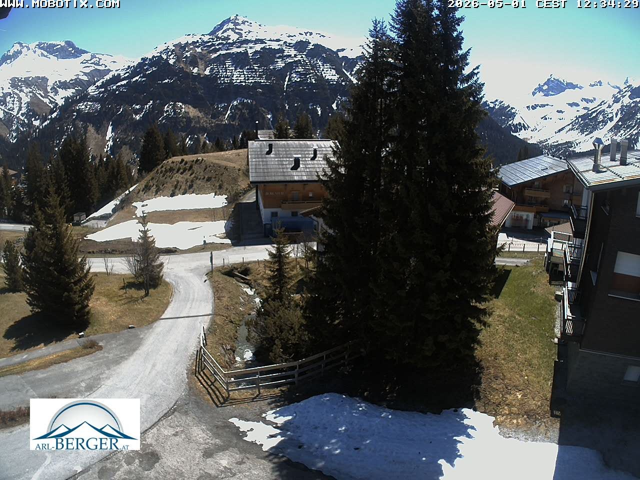 Archiv Foto Webcam Oberlech: Pension Berger