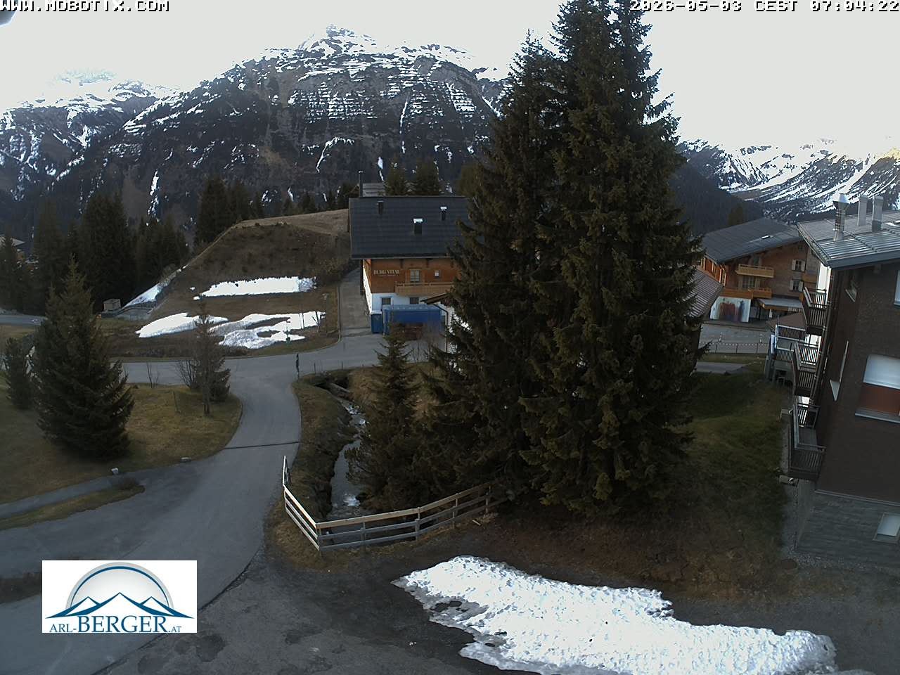 Archiv Foto Webcam Oberlech: Pension Berger