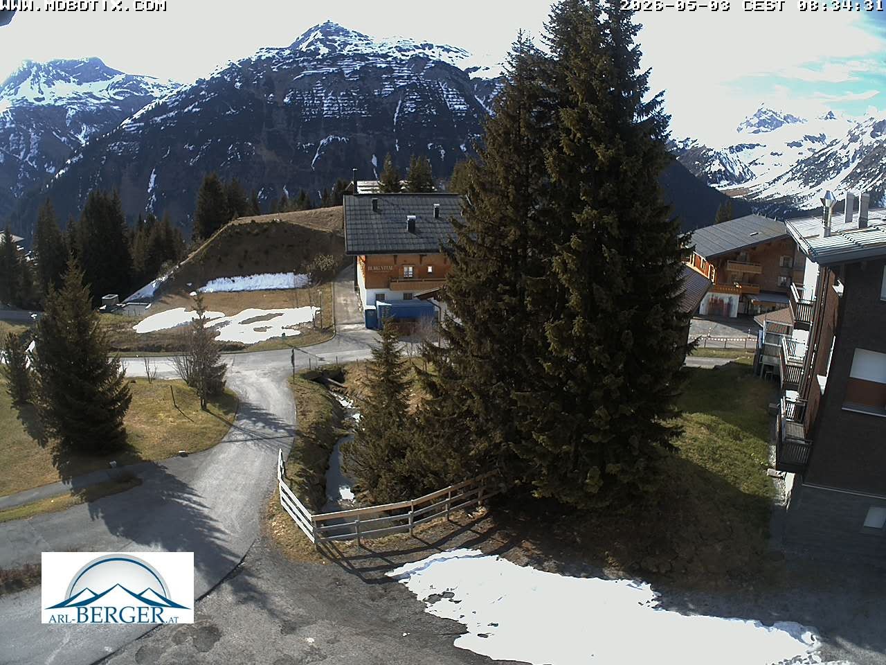 Archiv Foto Webcam Oberlech: Pension Berger