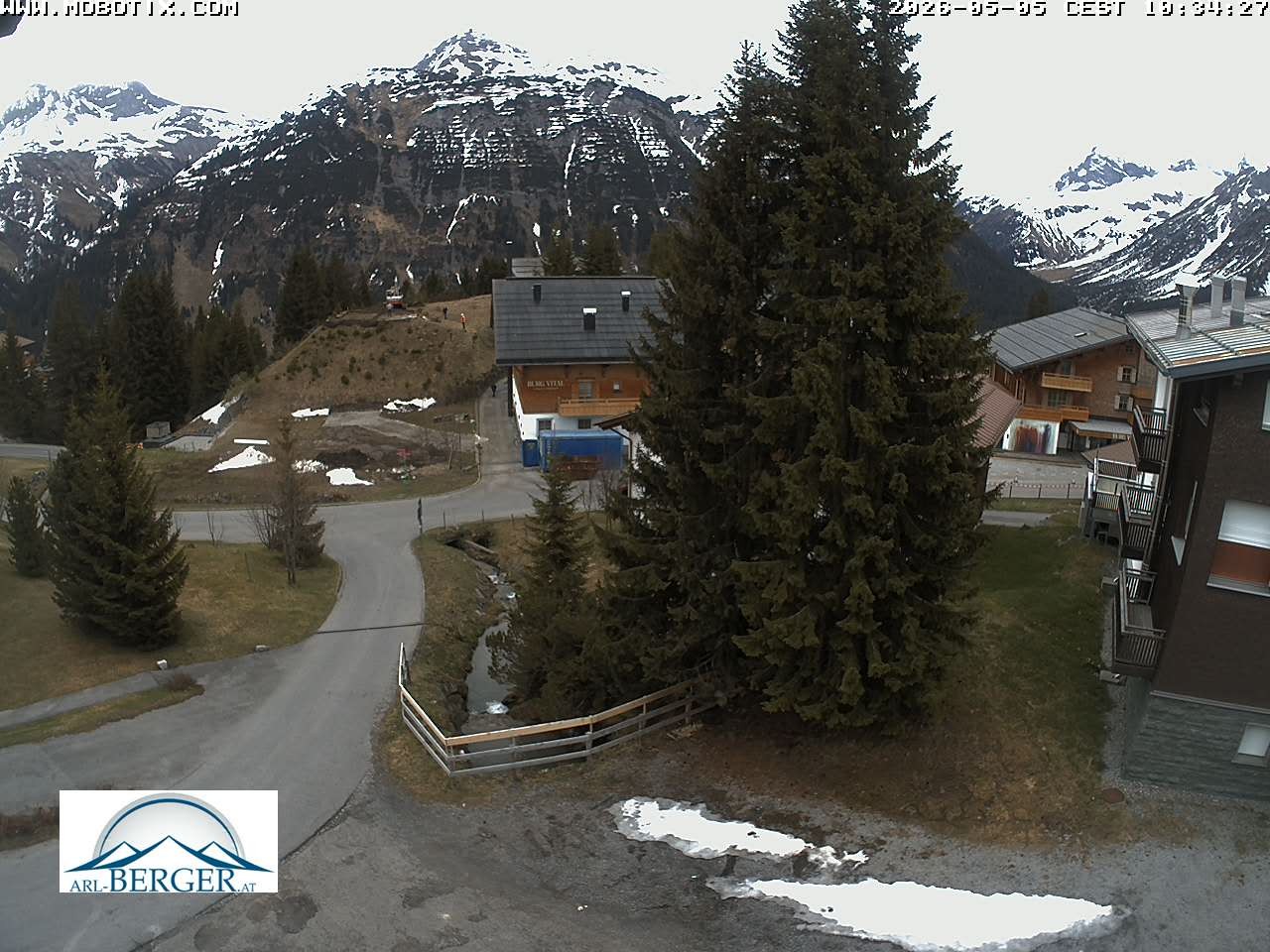 Archiv Foto Webcam Oberlech: Pension Berger