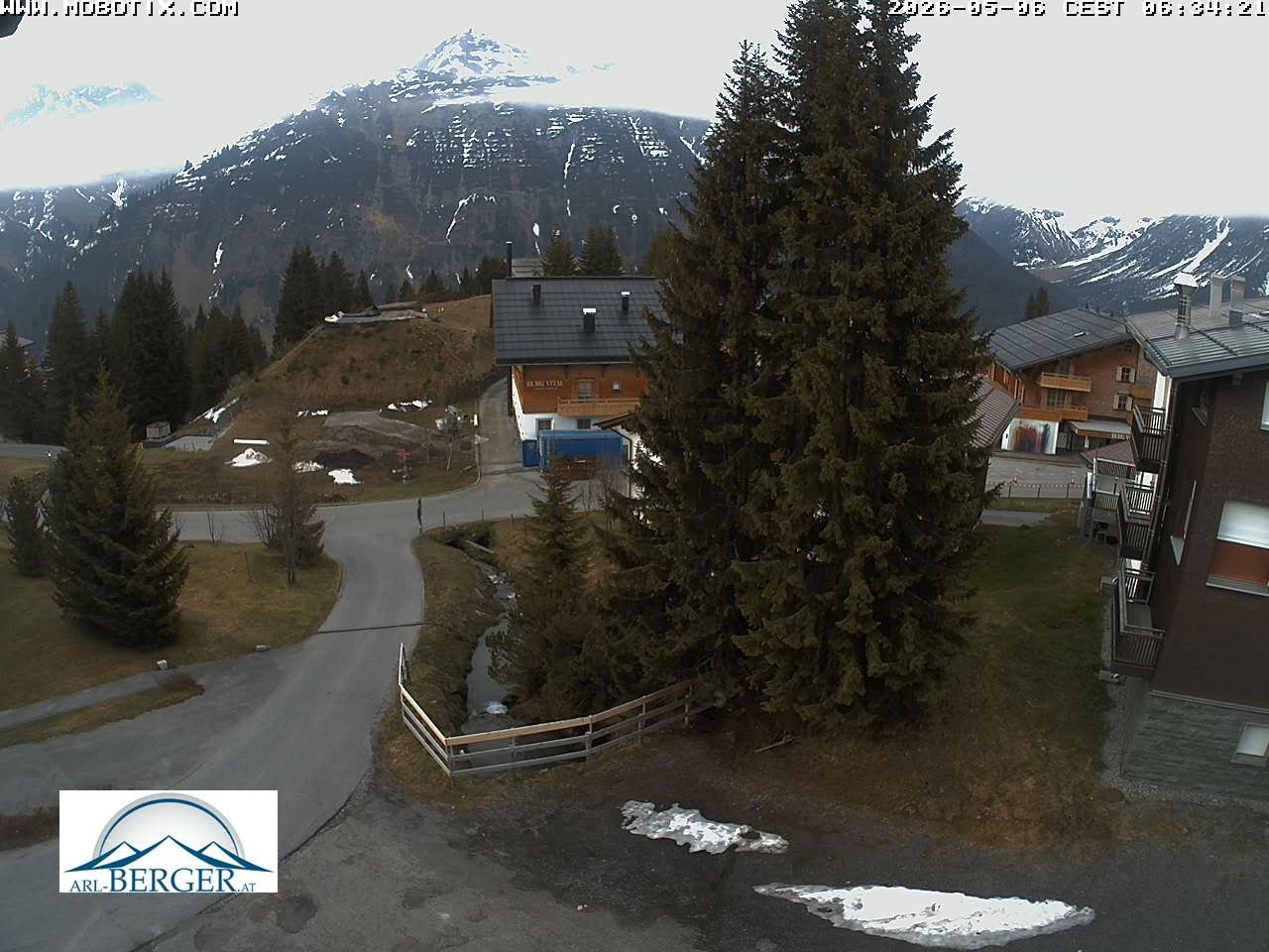 Archiv Foto Webcam Oberlech: Pension Berger