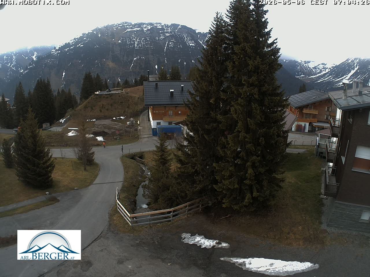 Archiv Foto Webcam Oberlech: Pension Berger