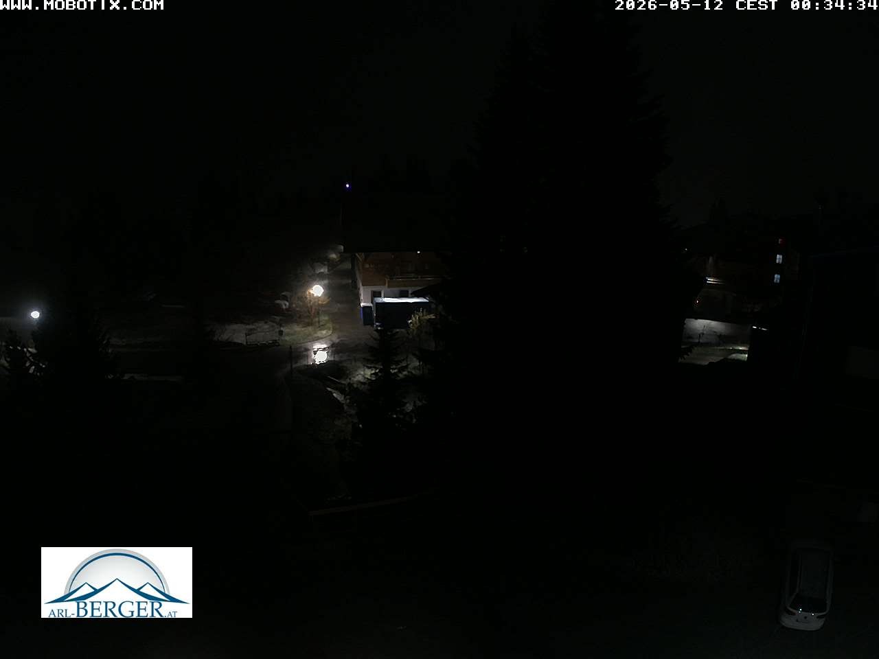 Archived image Webcam Oberlech: guest house Berger