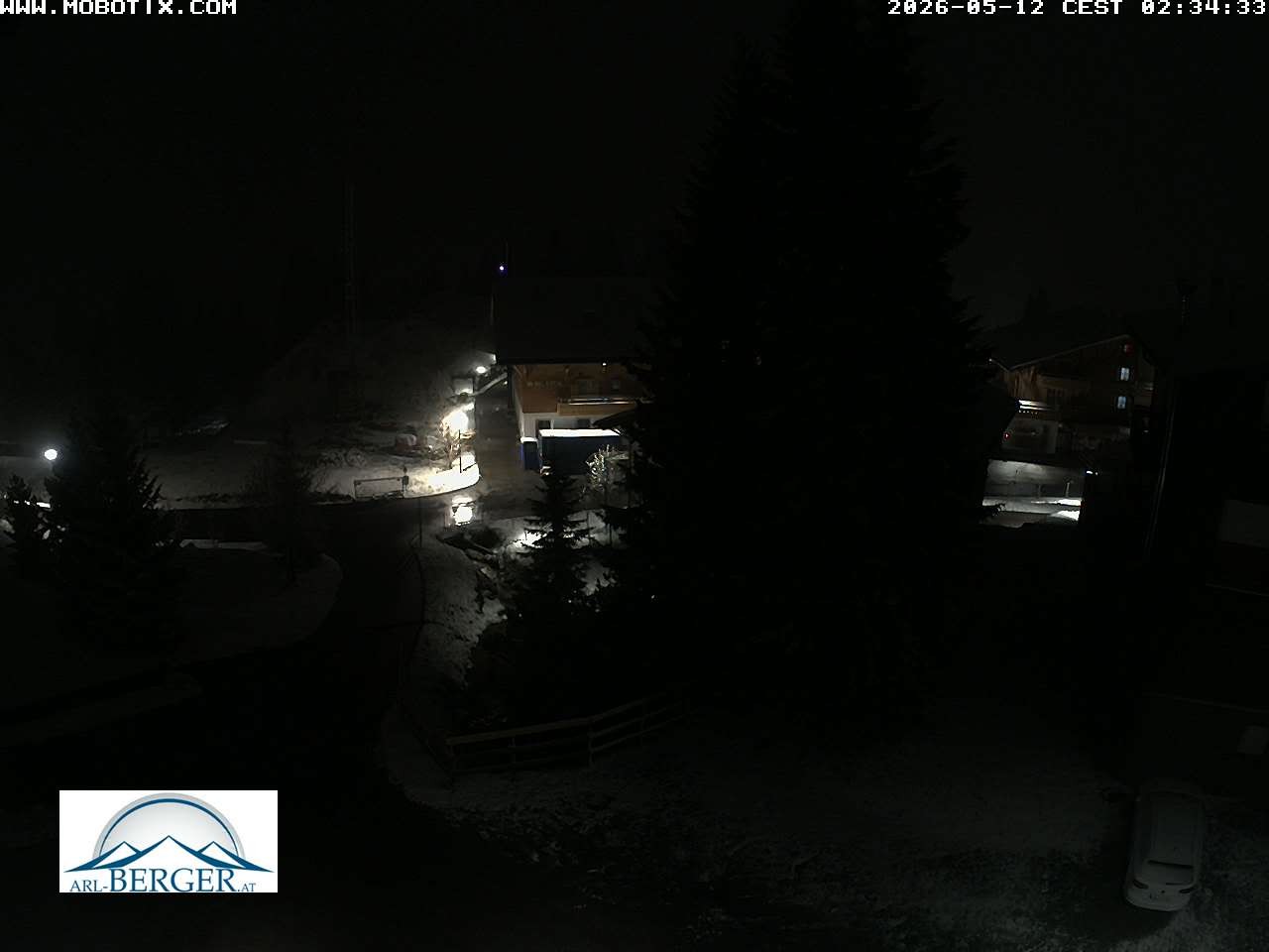 Archived image Webcam Oberlech: guest house Berger