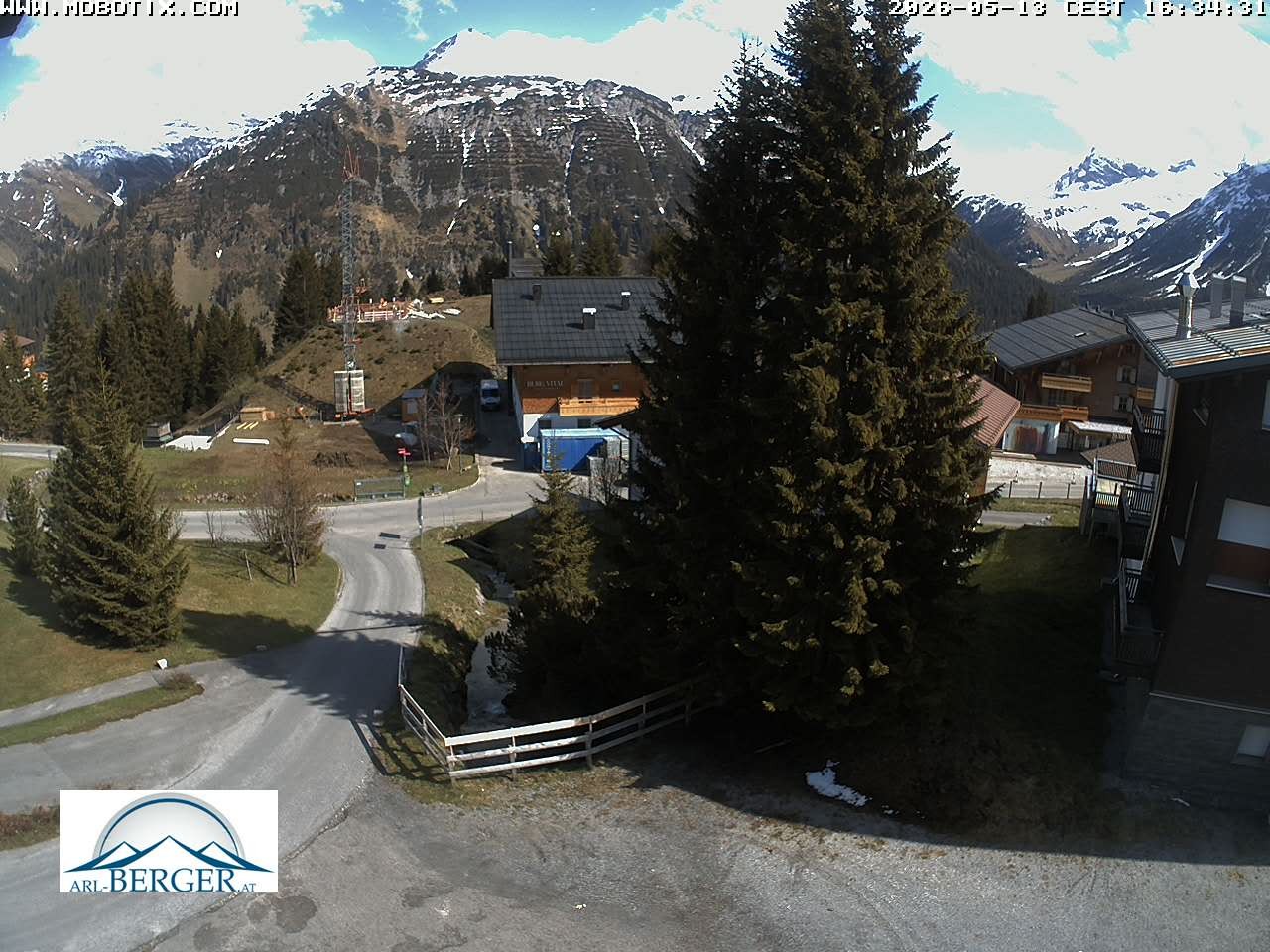 Archiv Foto Webcam Oberlech: Pension Berger
