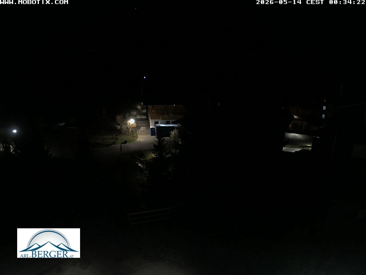 Archived image Webcam Oberlech: guest house Berger