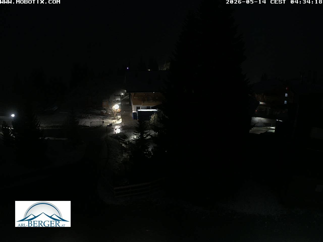 Archived image Webcam Oberlech: guest house Berger