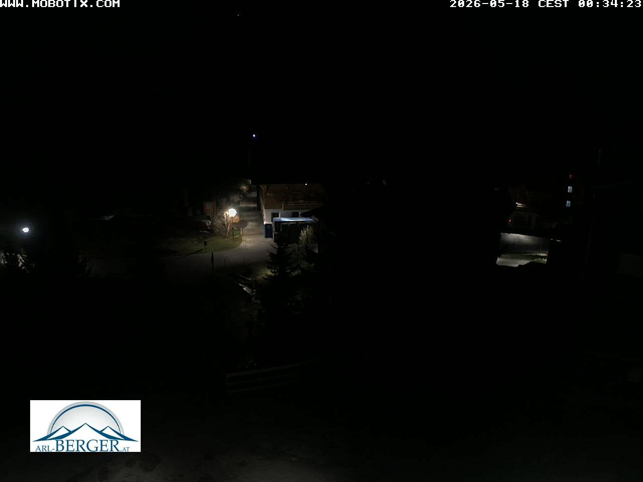 Archived image Webcam Oberlech: guest house Berger