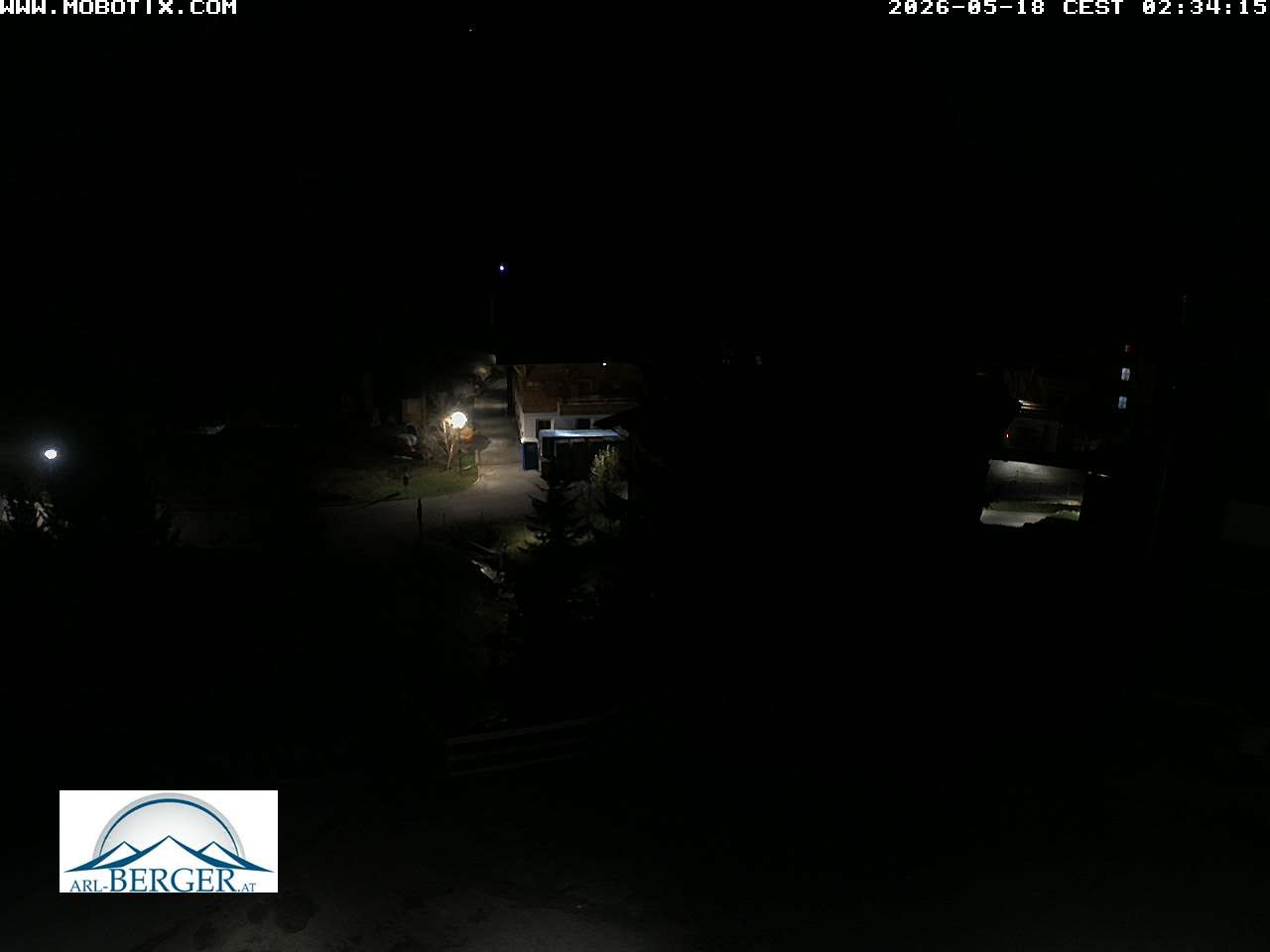 Archived image Webcam Oberlech: guest house Berger