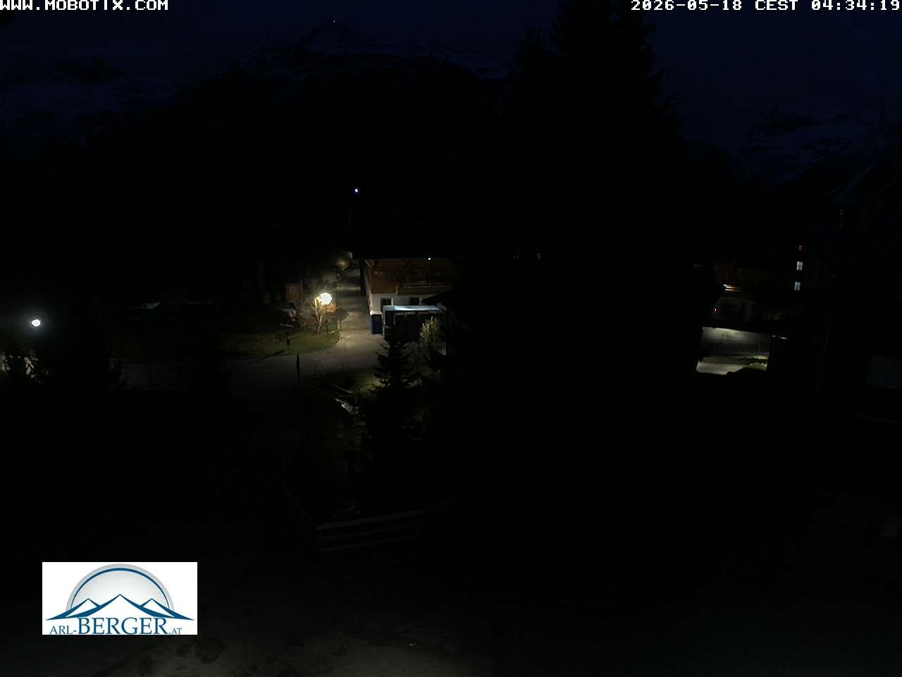 Archived image Webcam Oberlech: guest house Berger