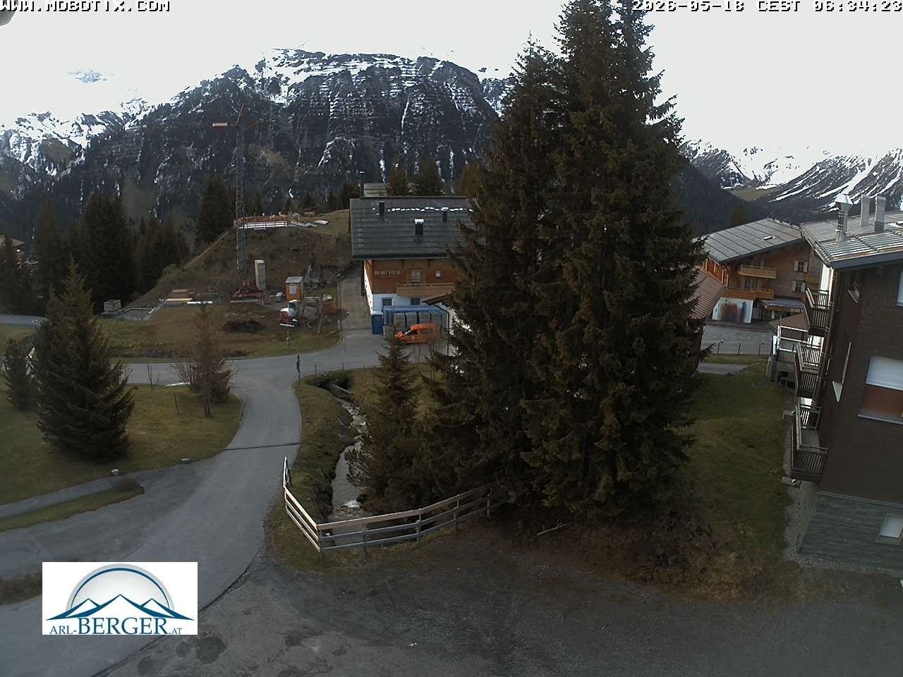 Archived image Webcam Oberlech: guest house Berger