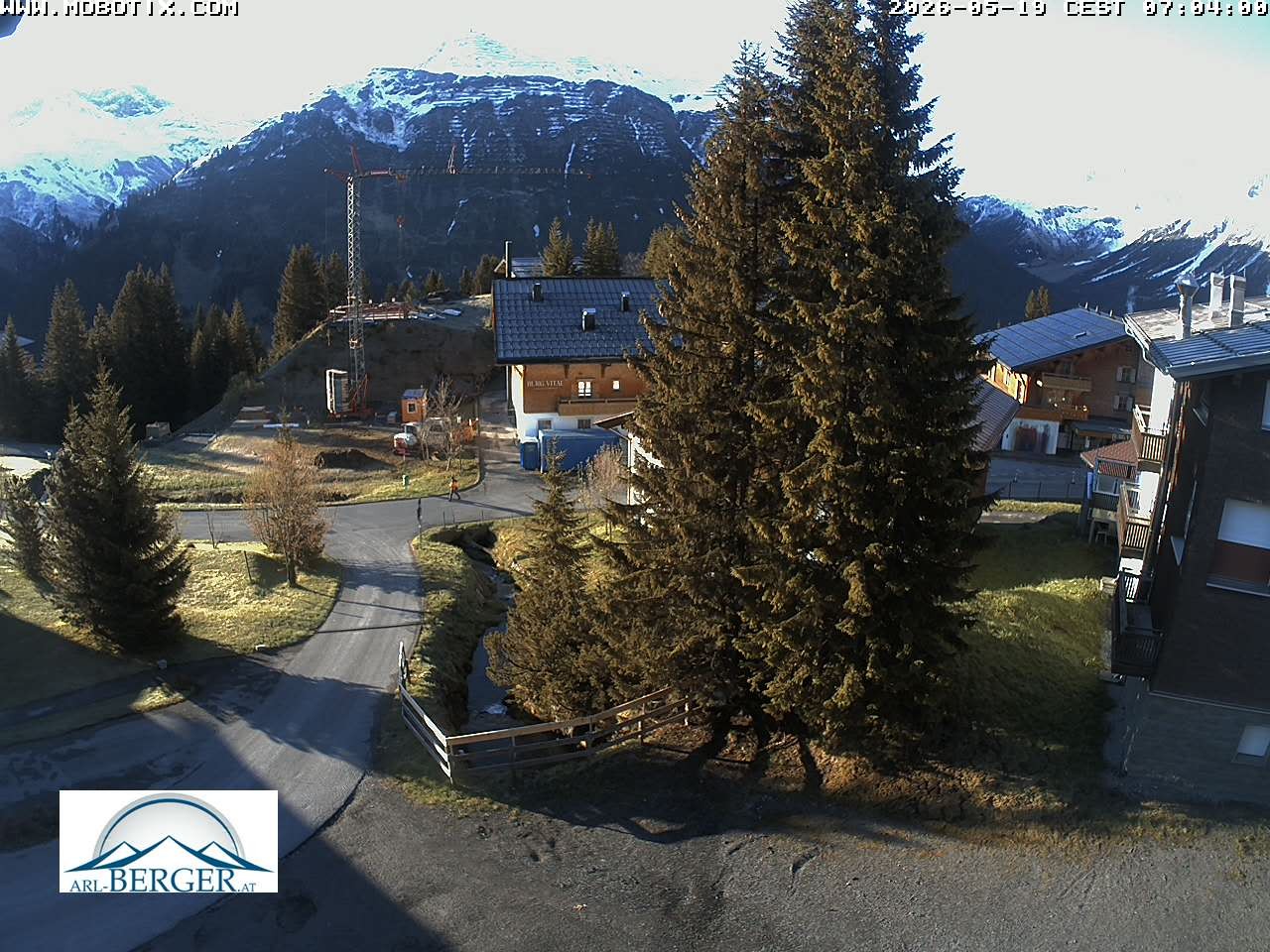 Archiv Foto Webcam Oberlech: Pension Berger