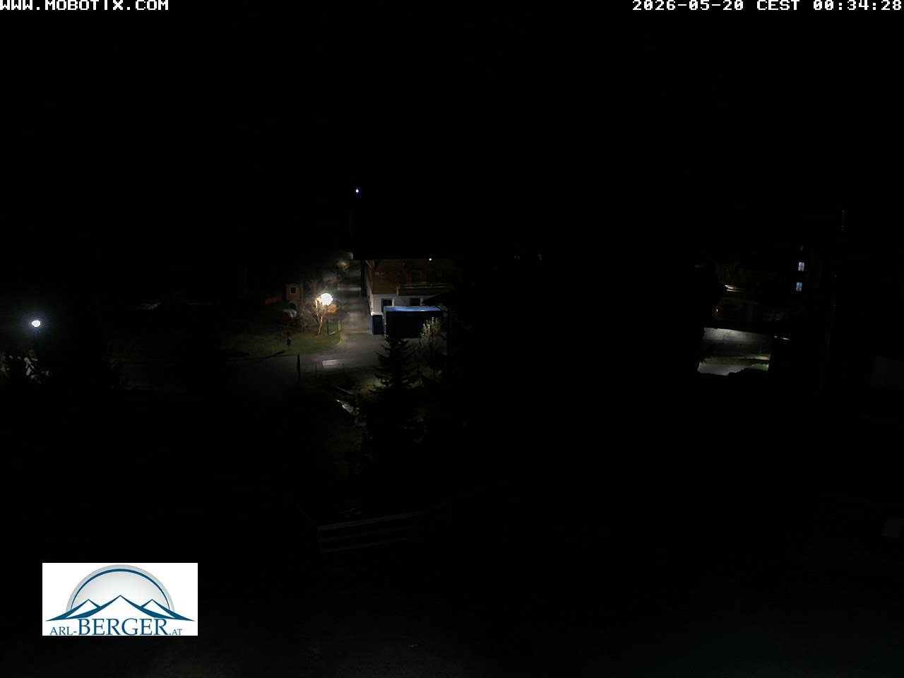 Archived image Webcam Oberlech: guest house Berger