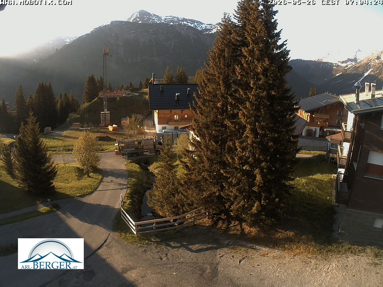 Archiv Foto Webcam Oberlech: Pension Berger