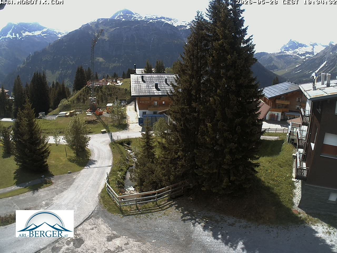 Archiv Foto Webcam Oberlech: Pension Berger