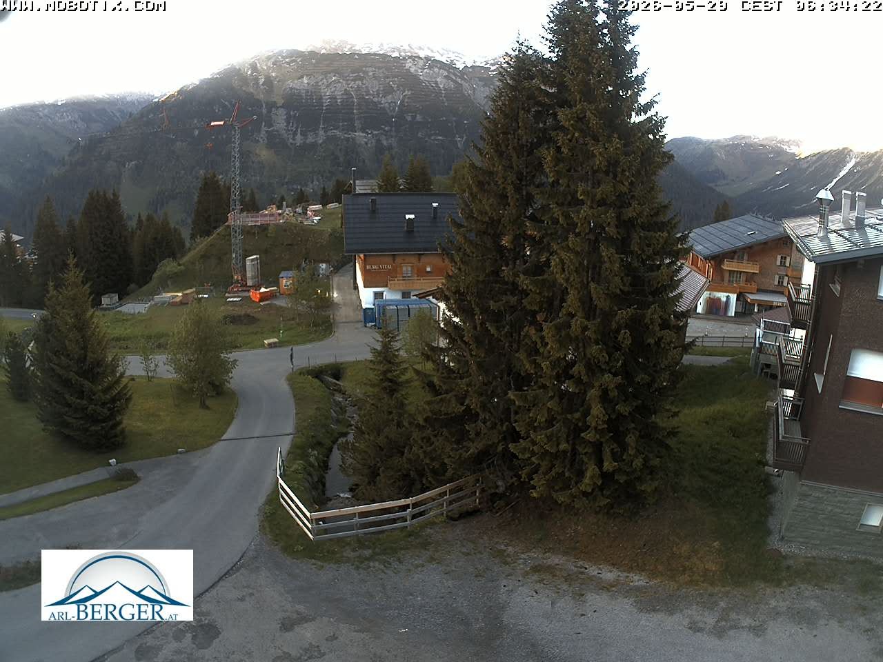 Archived image Webcam Oberlech: guest house Berger