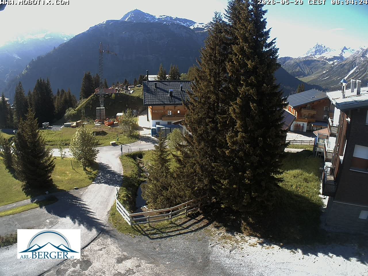 Archived image Webcam Oberlech: guest house Berger