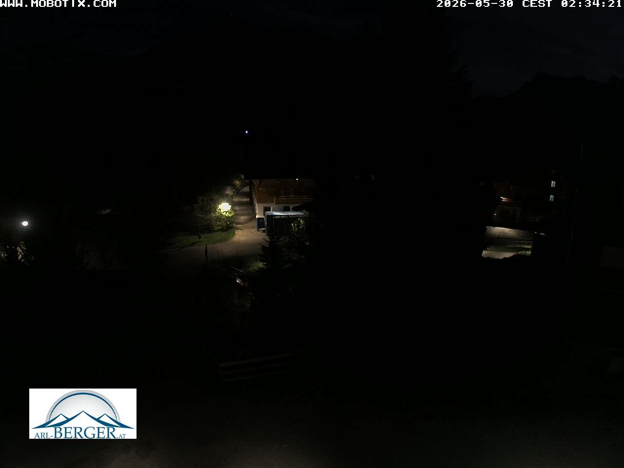 Archived image Webcam Oberlech: guest house Berger