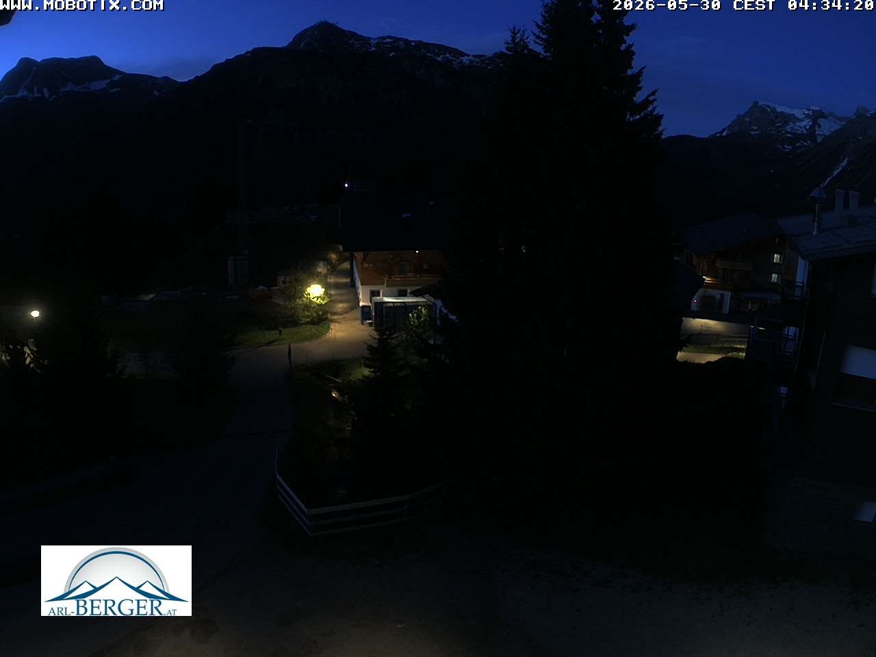 Archived image Webcam Oberlech: guest house Berger
