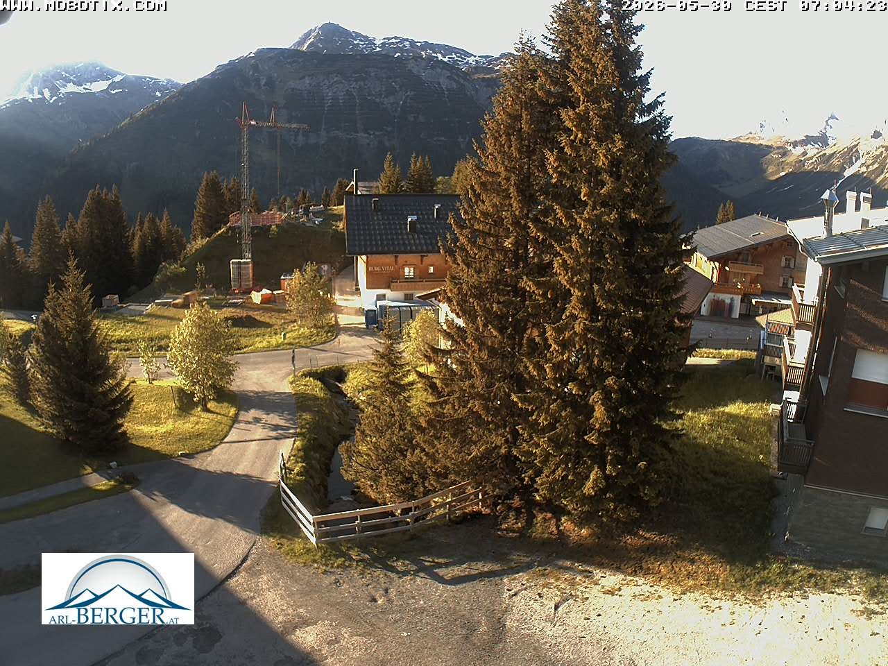 Archived image Webcam Oberlech: guest house Berger