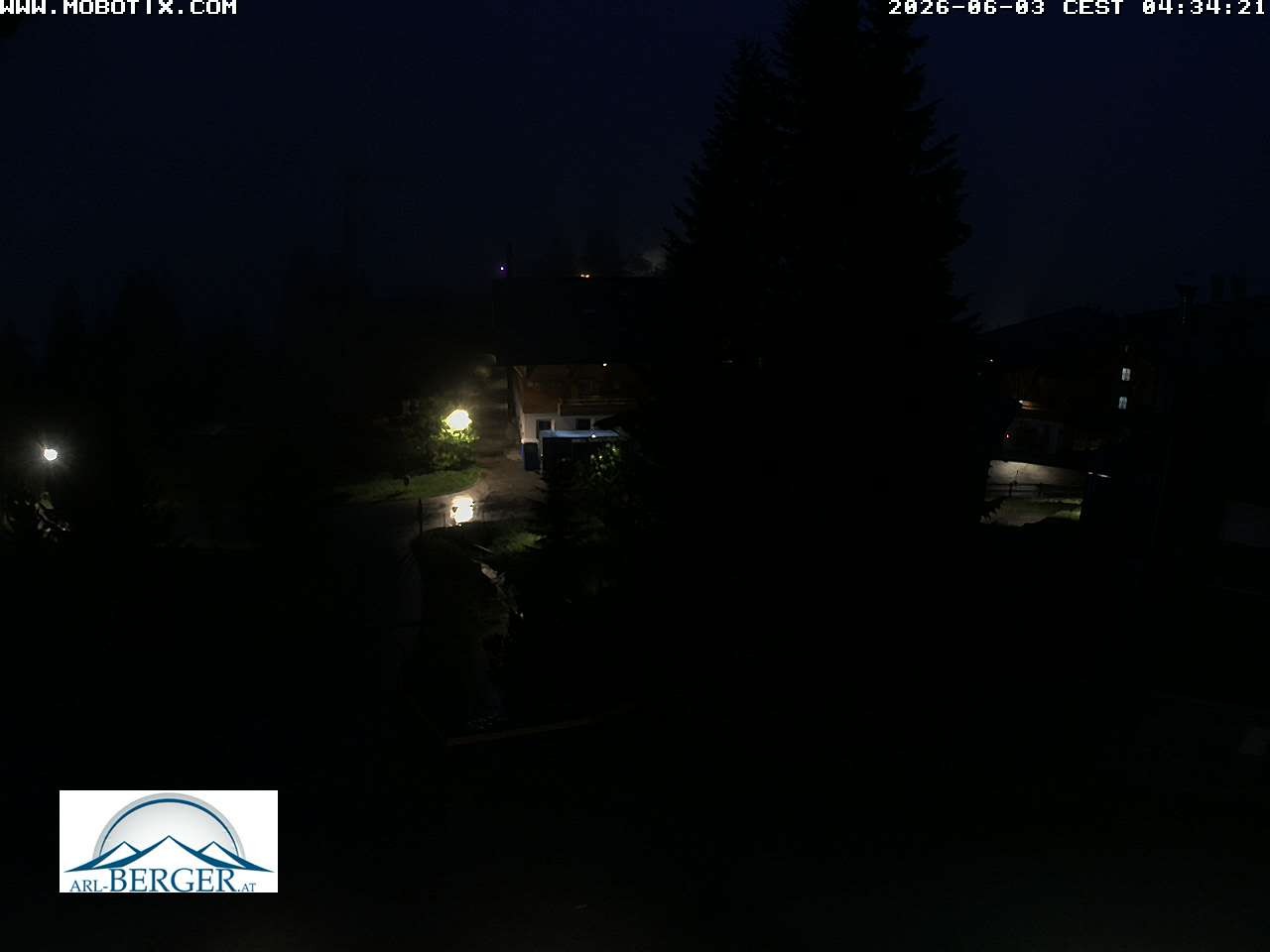 Archived image Webcam Oberlech: guest house Berger