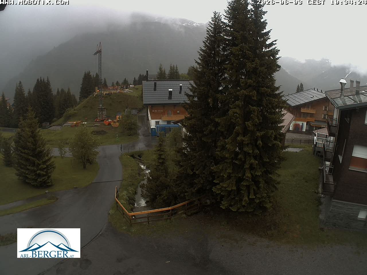 Archiv Foto Webcam Oberlech: Pension Berger