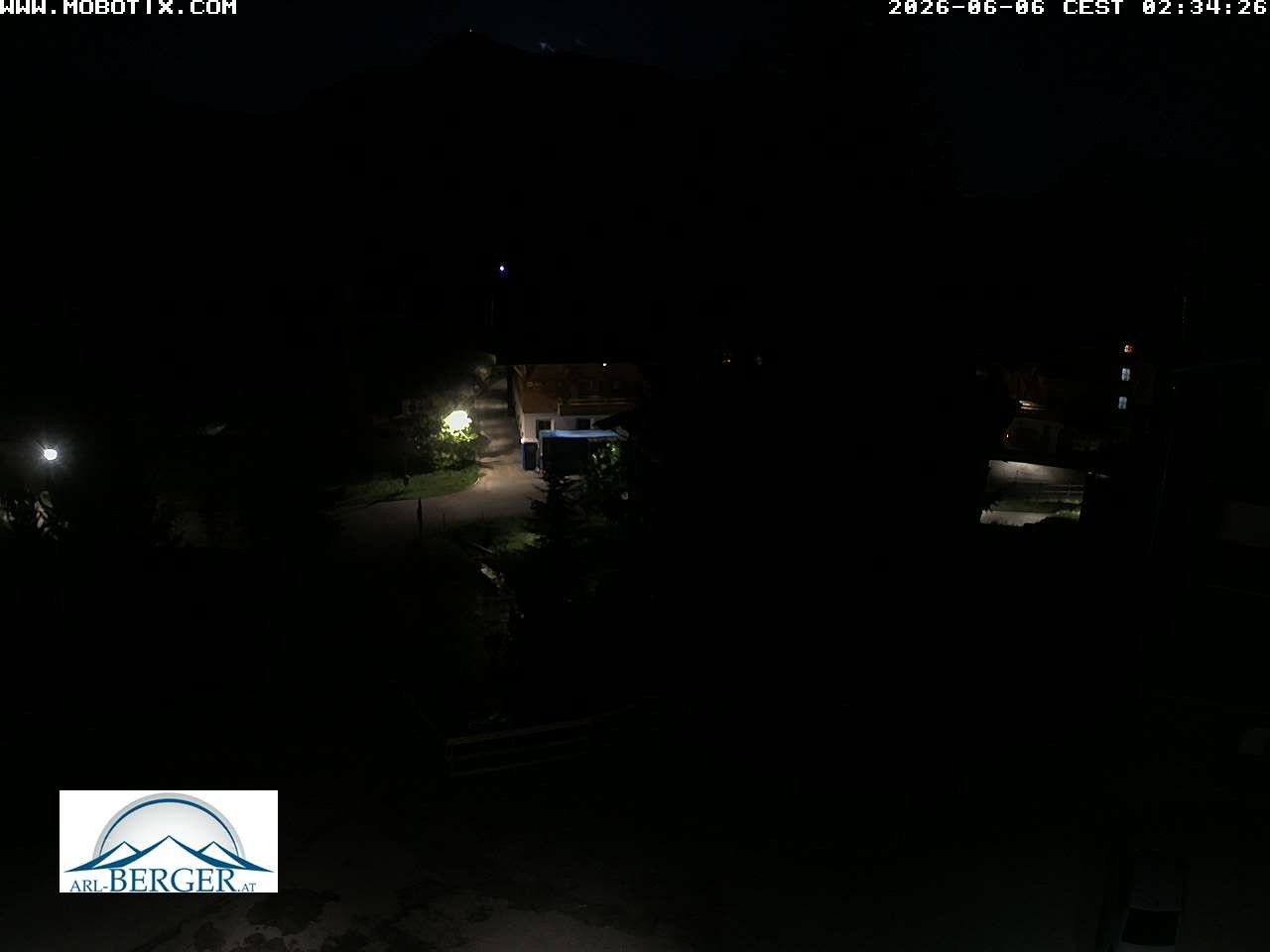 Archived image Webcam Oberlech: guest house Berger