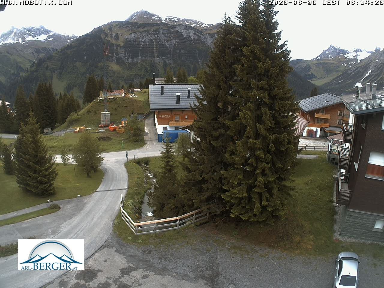 Archived image Webcam Oberlech: guest house Berger