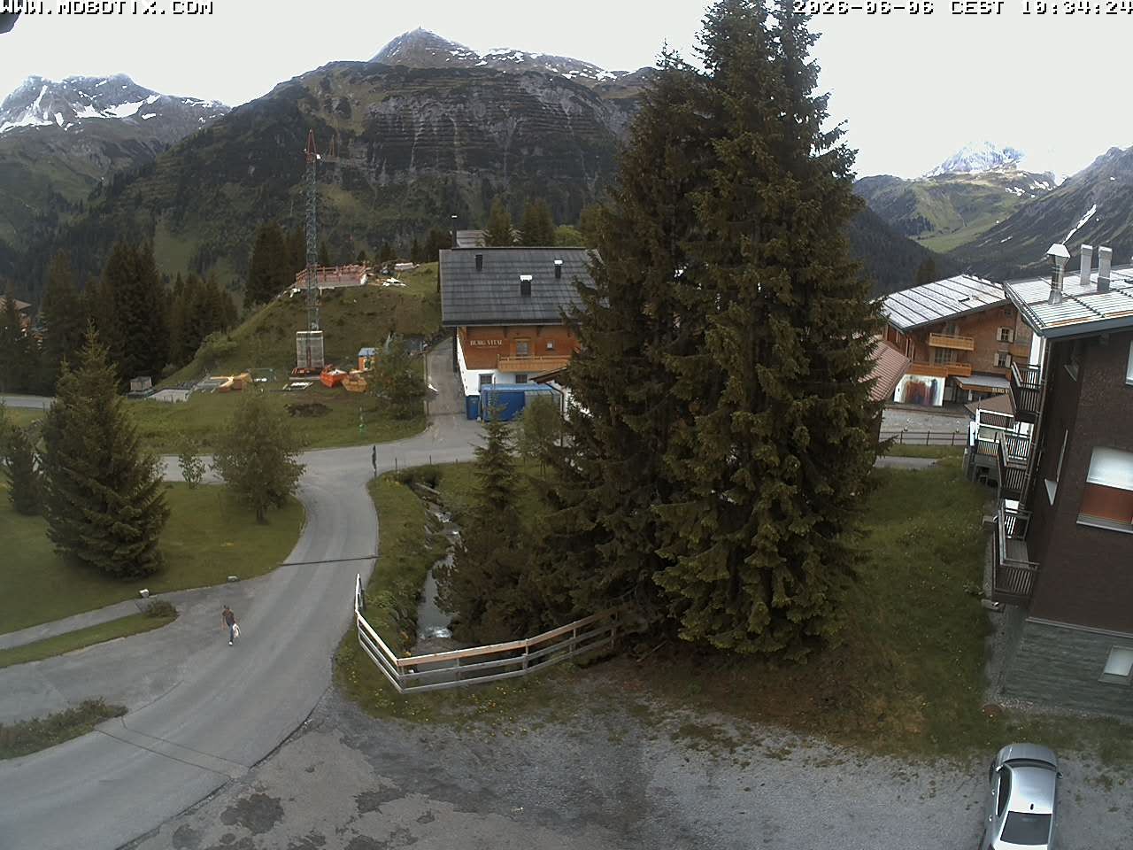 Archived image Webcam Oberlech: guest house Berger
