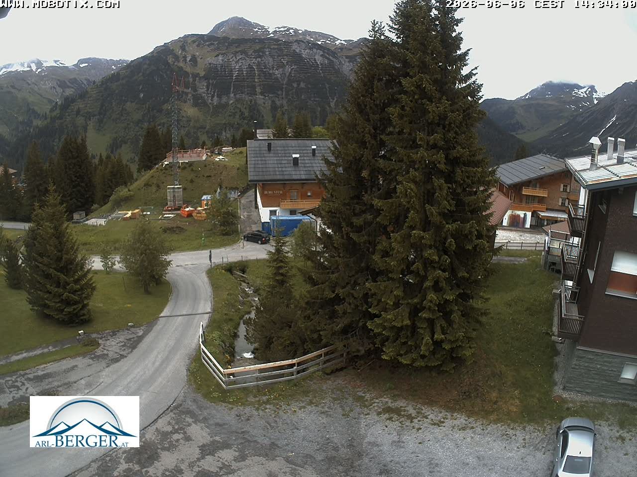 Archived image Webcam Oberlech: guest house Berger