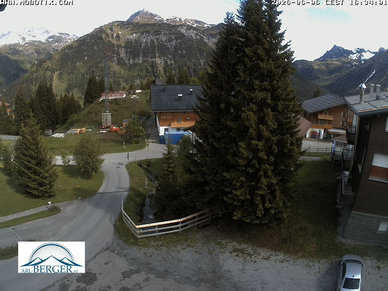 Archived image Webcam Oberlech: guest house Berger